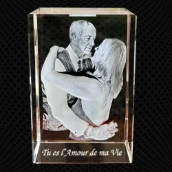 Cube 3D 20 cm – Version portrait, pièce maîtresse en verre